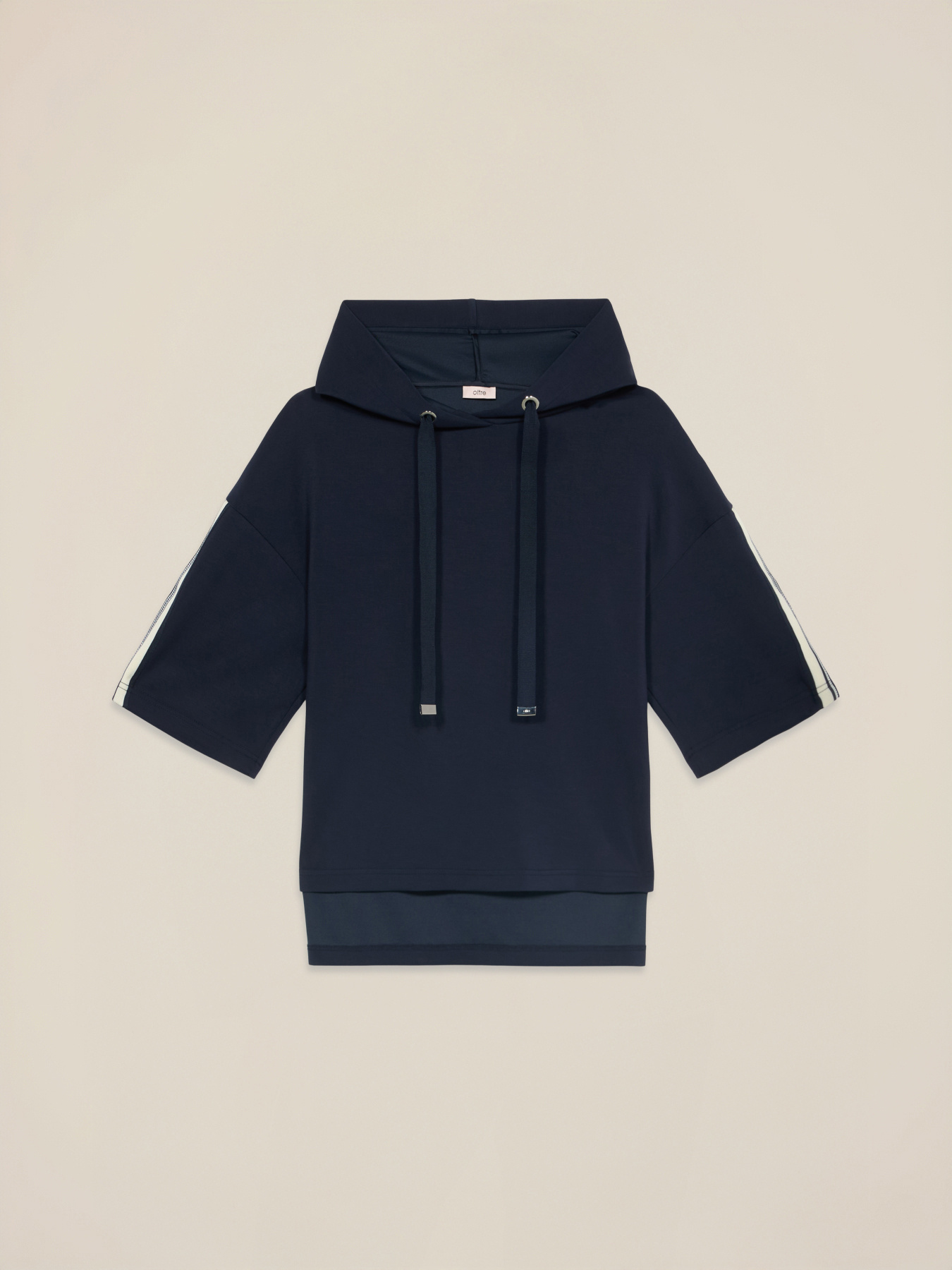 Short-sleeved hoodie image number 3