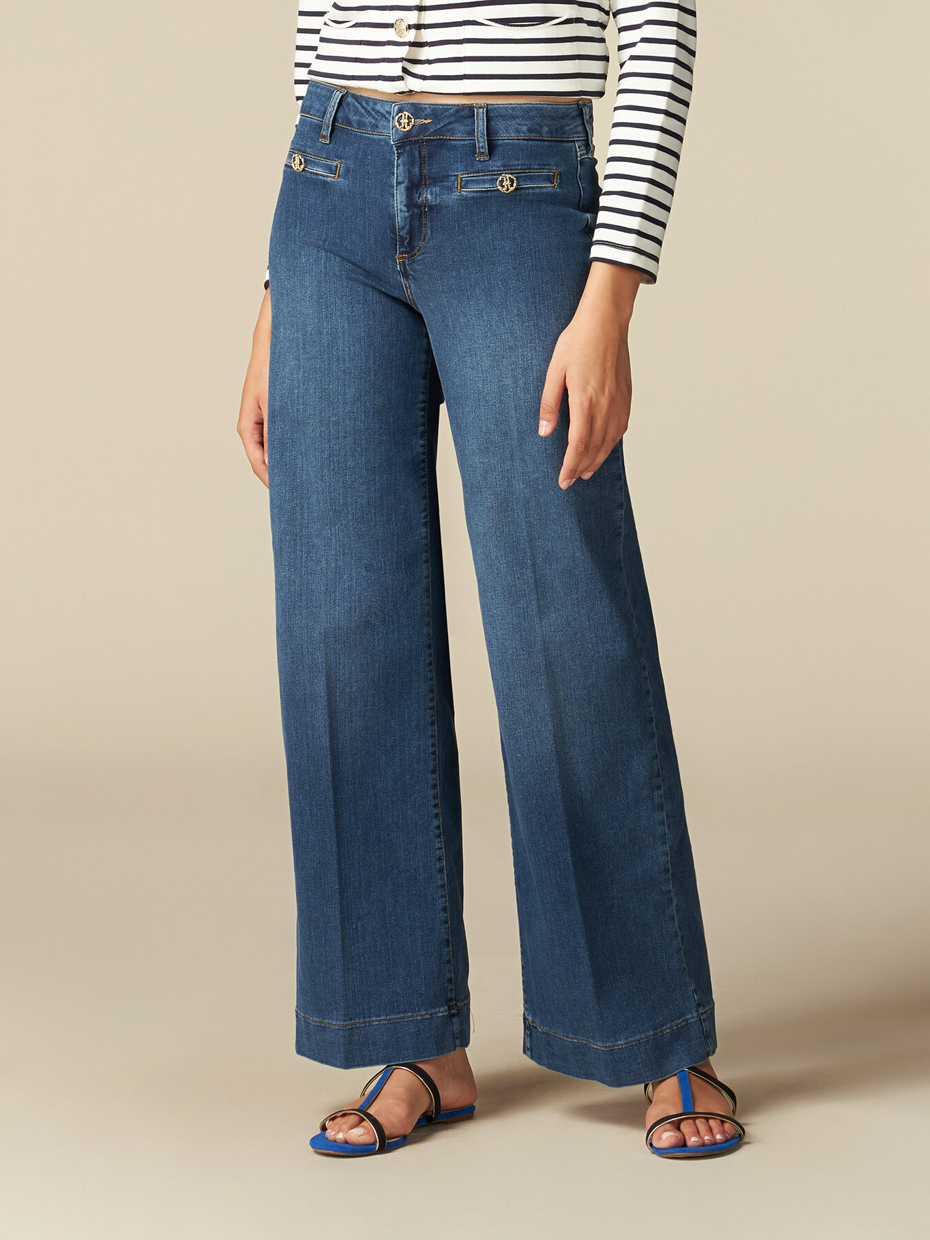 Flowing jeans with button detail image number 3