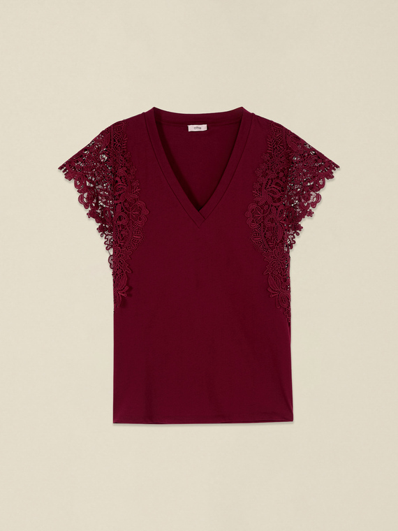 V-neck T-shirt with lace