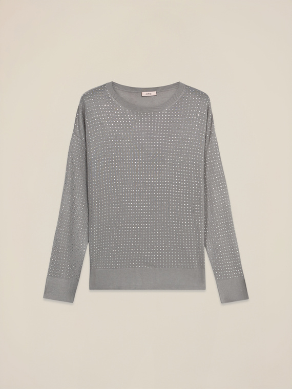 Sweater with micro crystals
