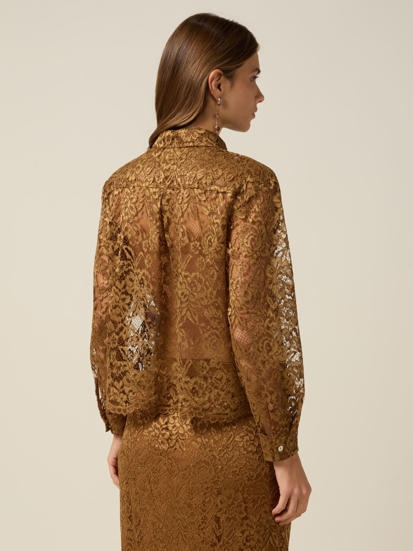 Lace shirt with scalloped edge image number 1