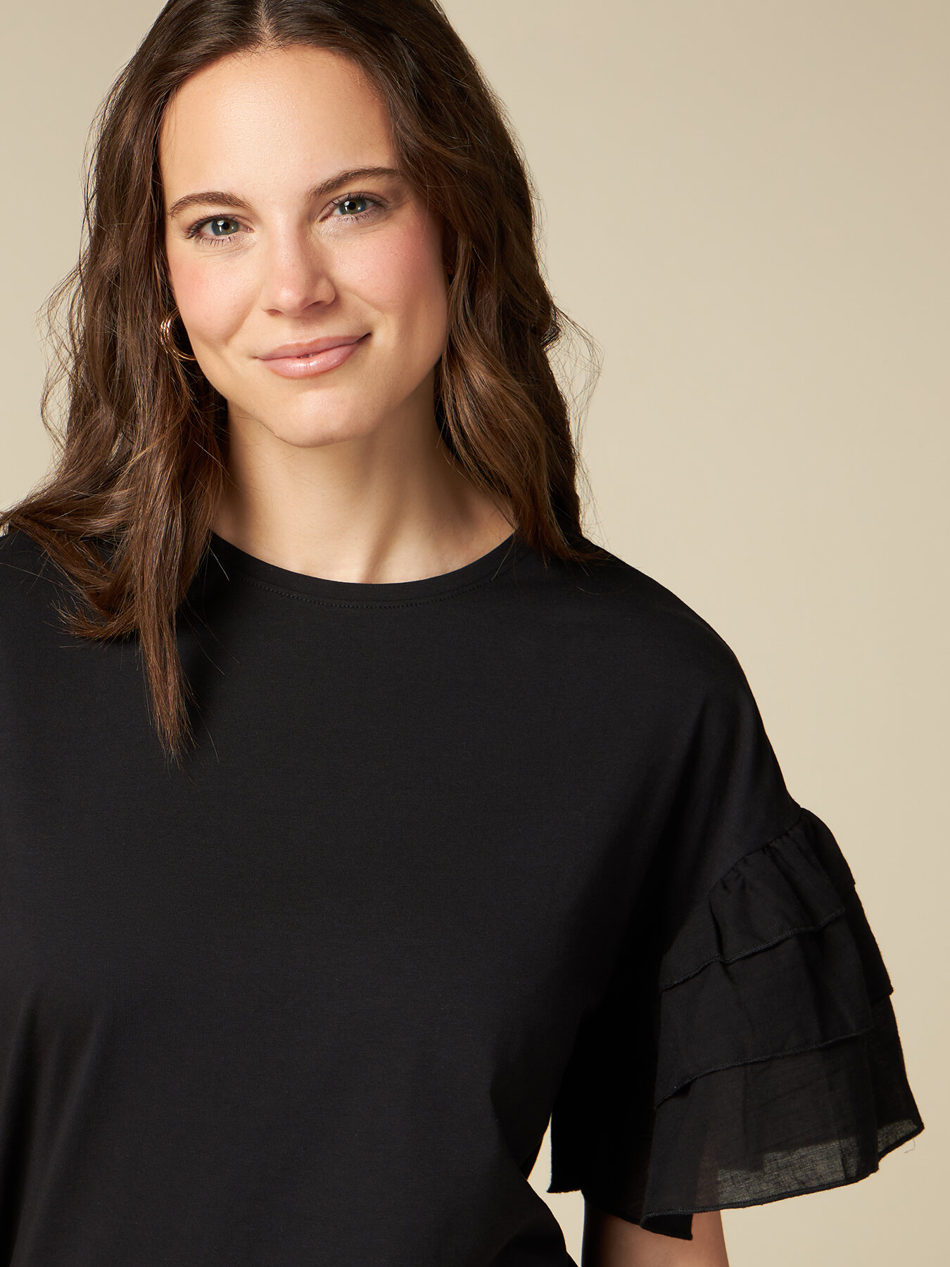 T-shirt con maniche a balze image number 2