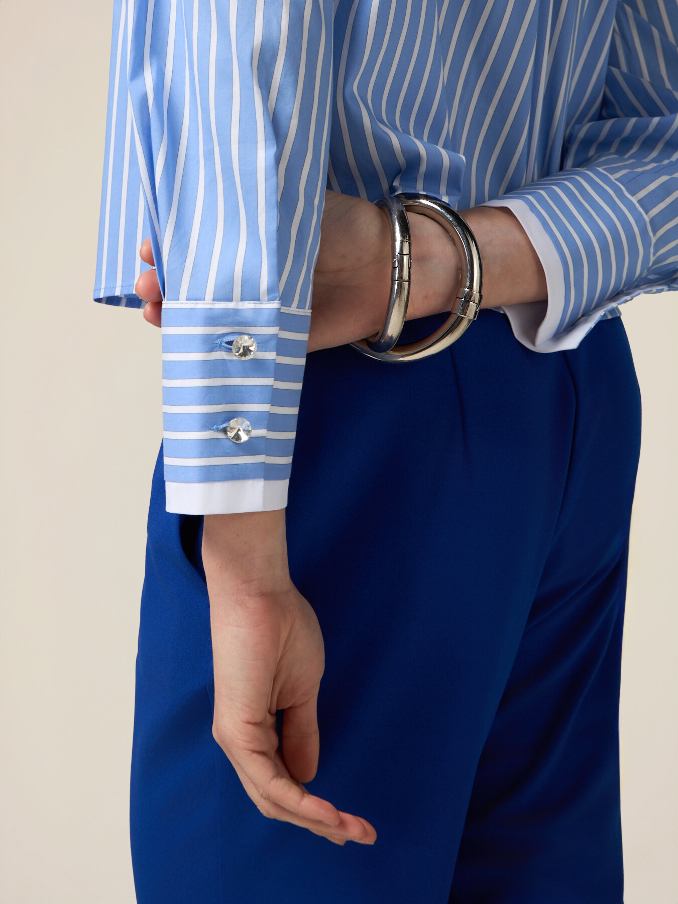 Camicia cropped a righe image number 2