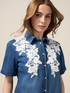 Camicia denim con ricamo floreale image number 2