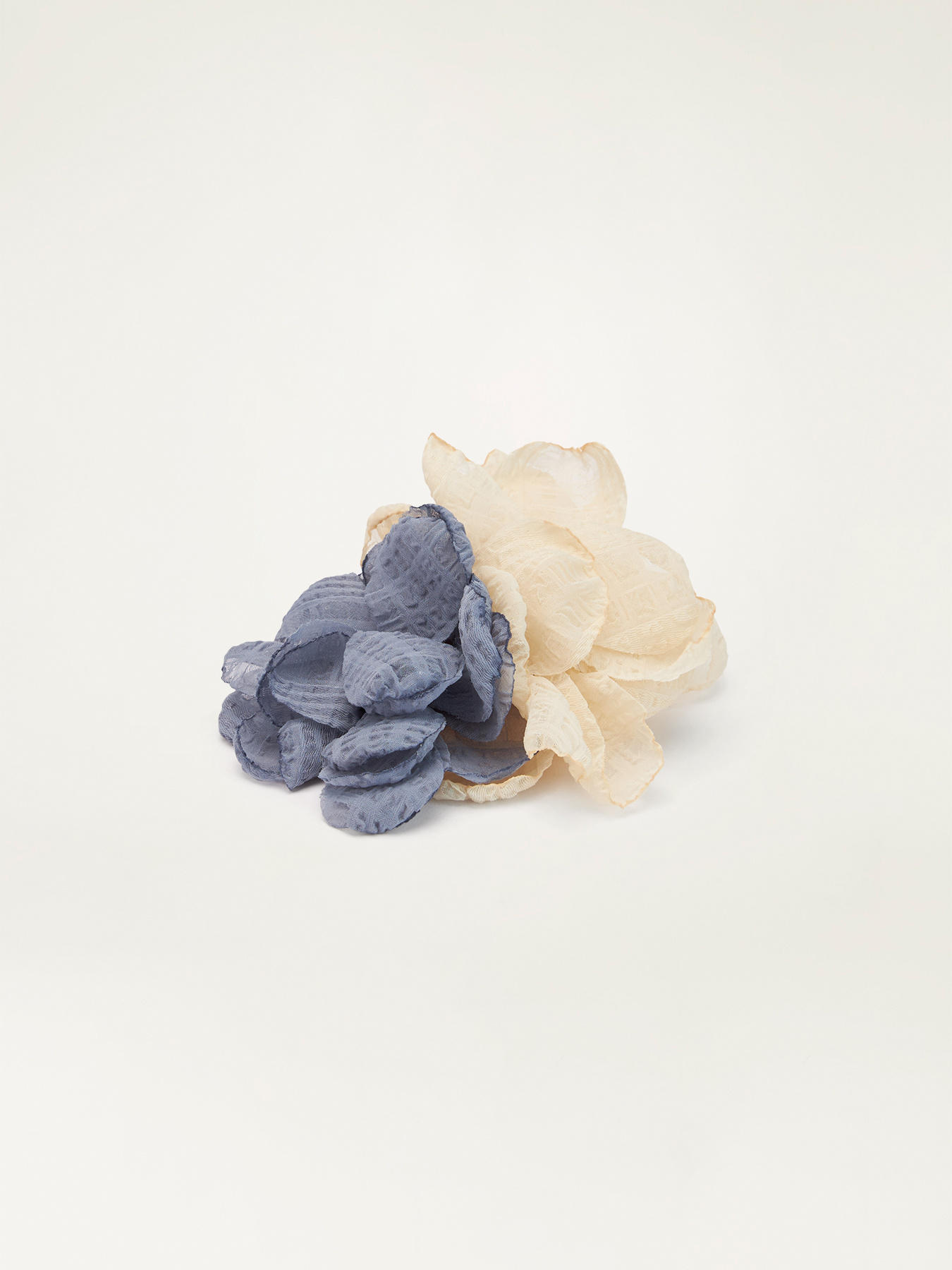 Brosche in Blumenform image number 1