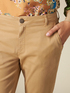 Pantalon chino avec d&eacute;tail bijou image number 2