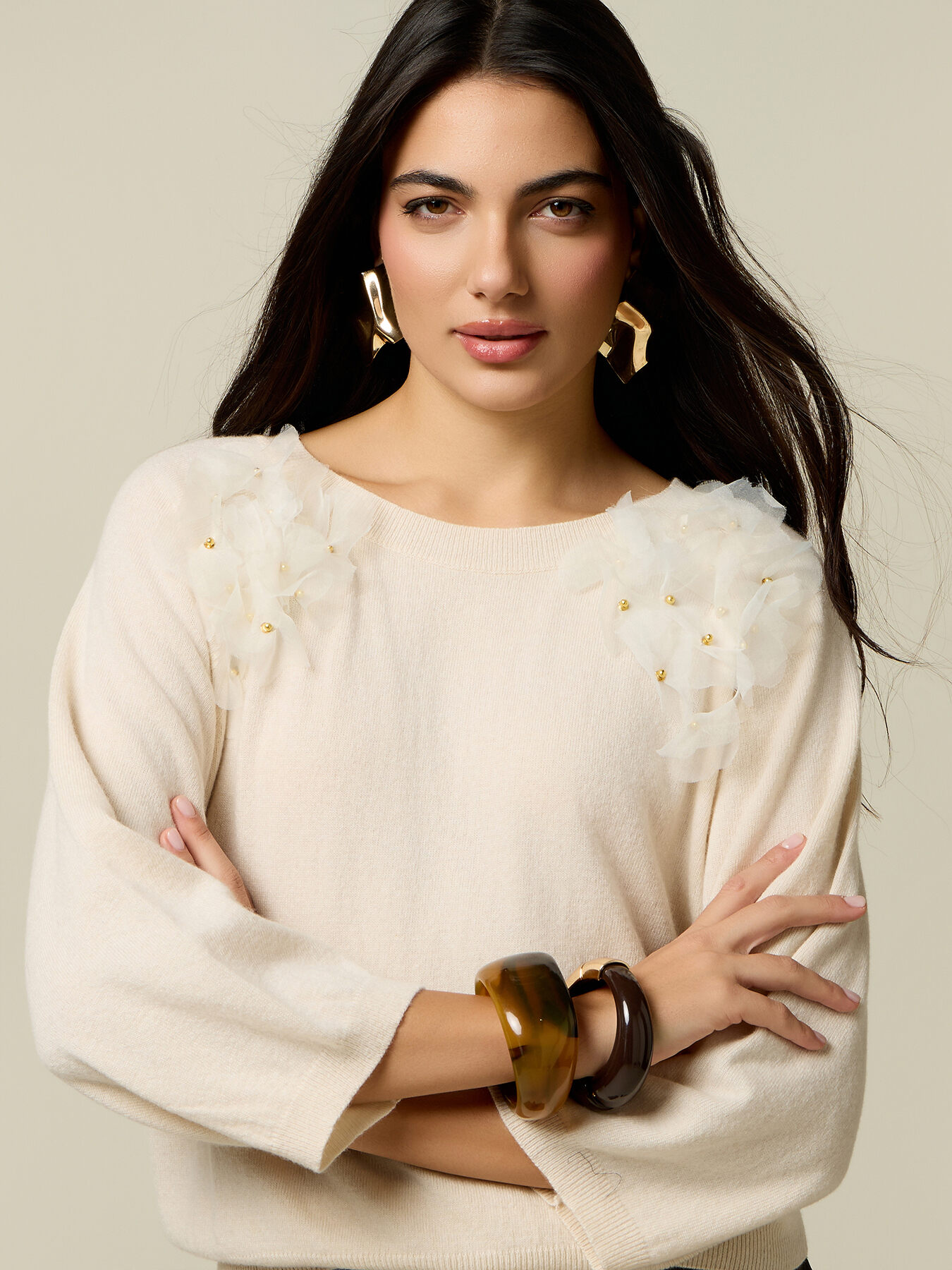 Cashmere blend sweater with floral appliqu&eacute;s image number 2