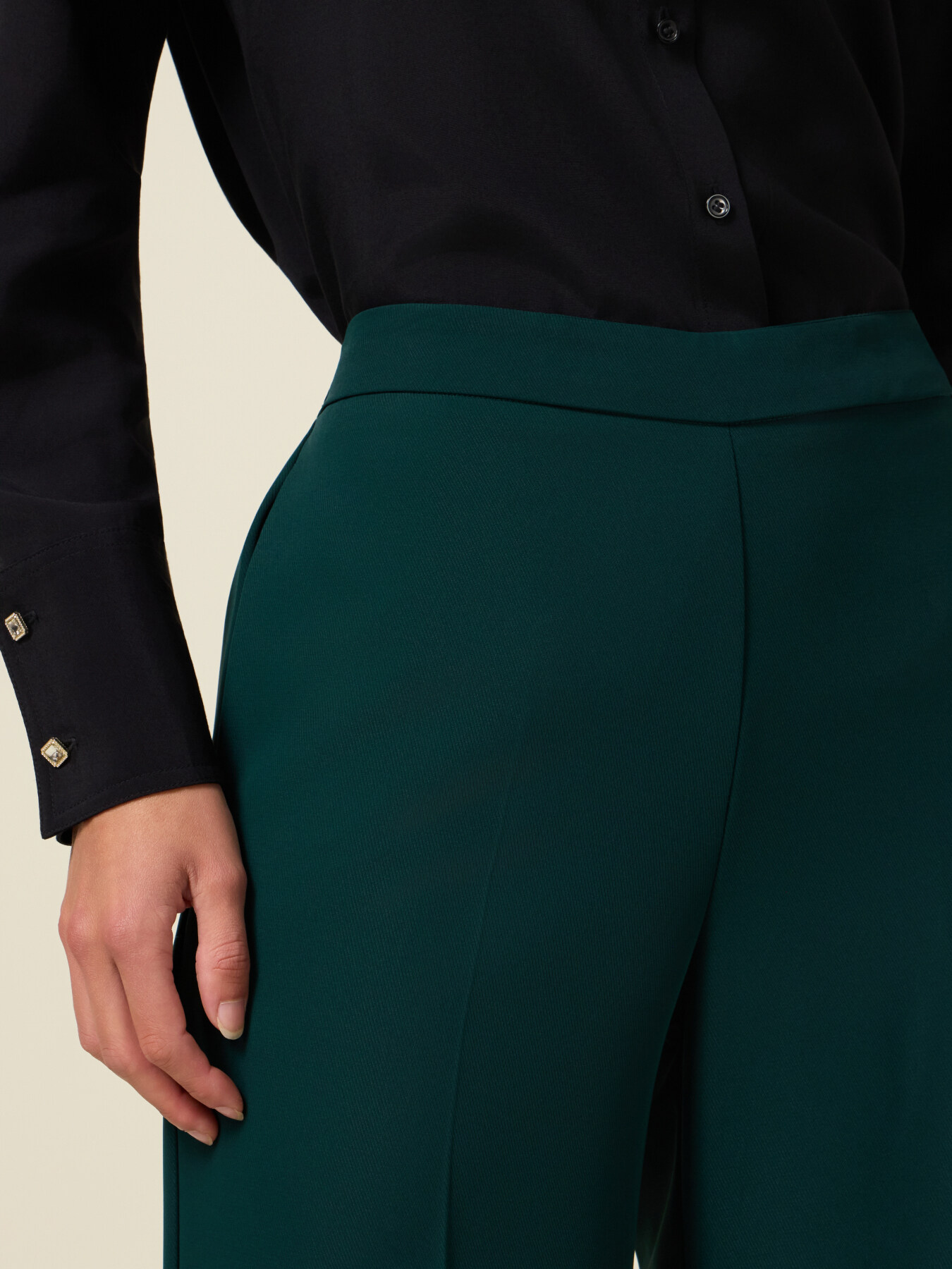 Wide-leg palazzo pants in crepe fabric image number 3