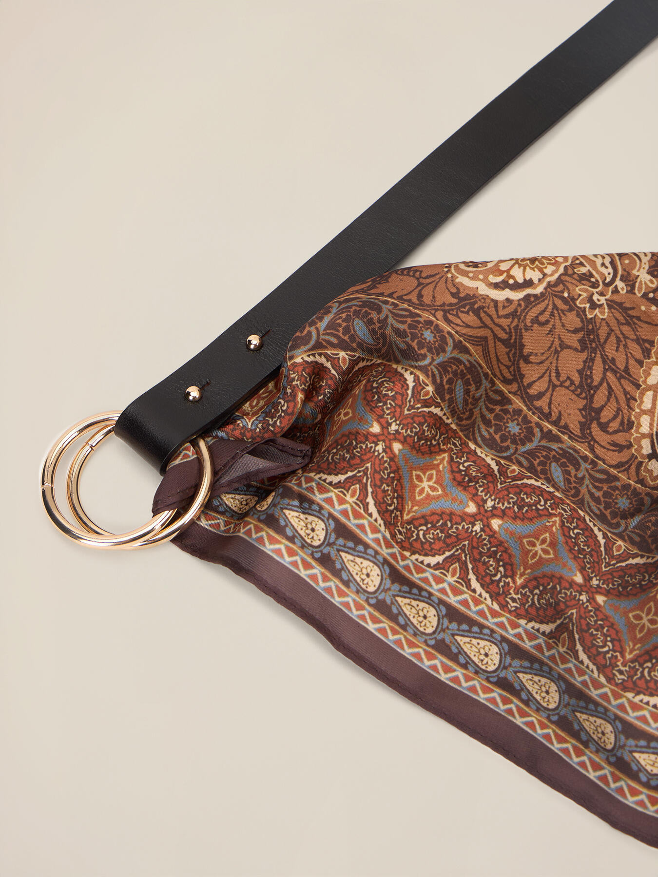 Belt with decorative scarf image number 3