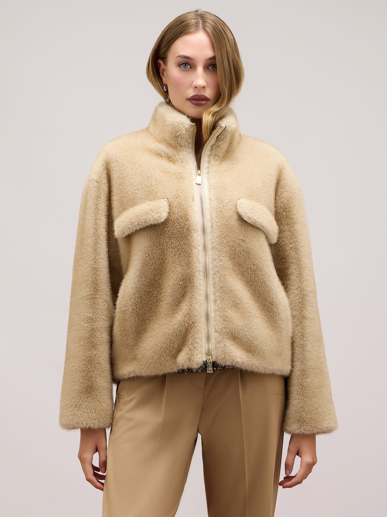 Cazadora bomber de peluche image number 0