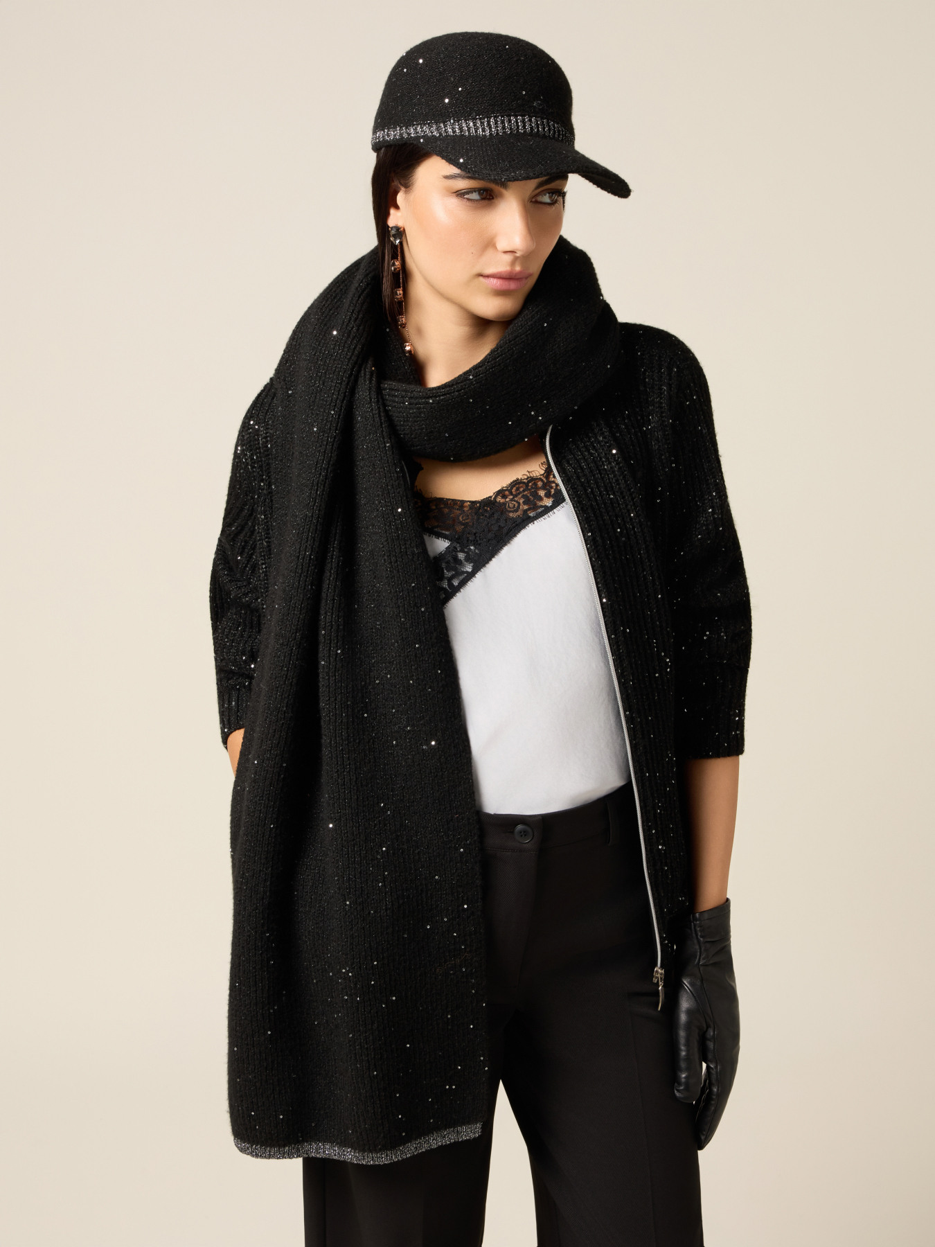 Sciarpa con paillettes e cuciture lurex image number 0