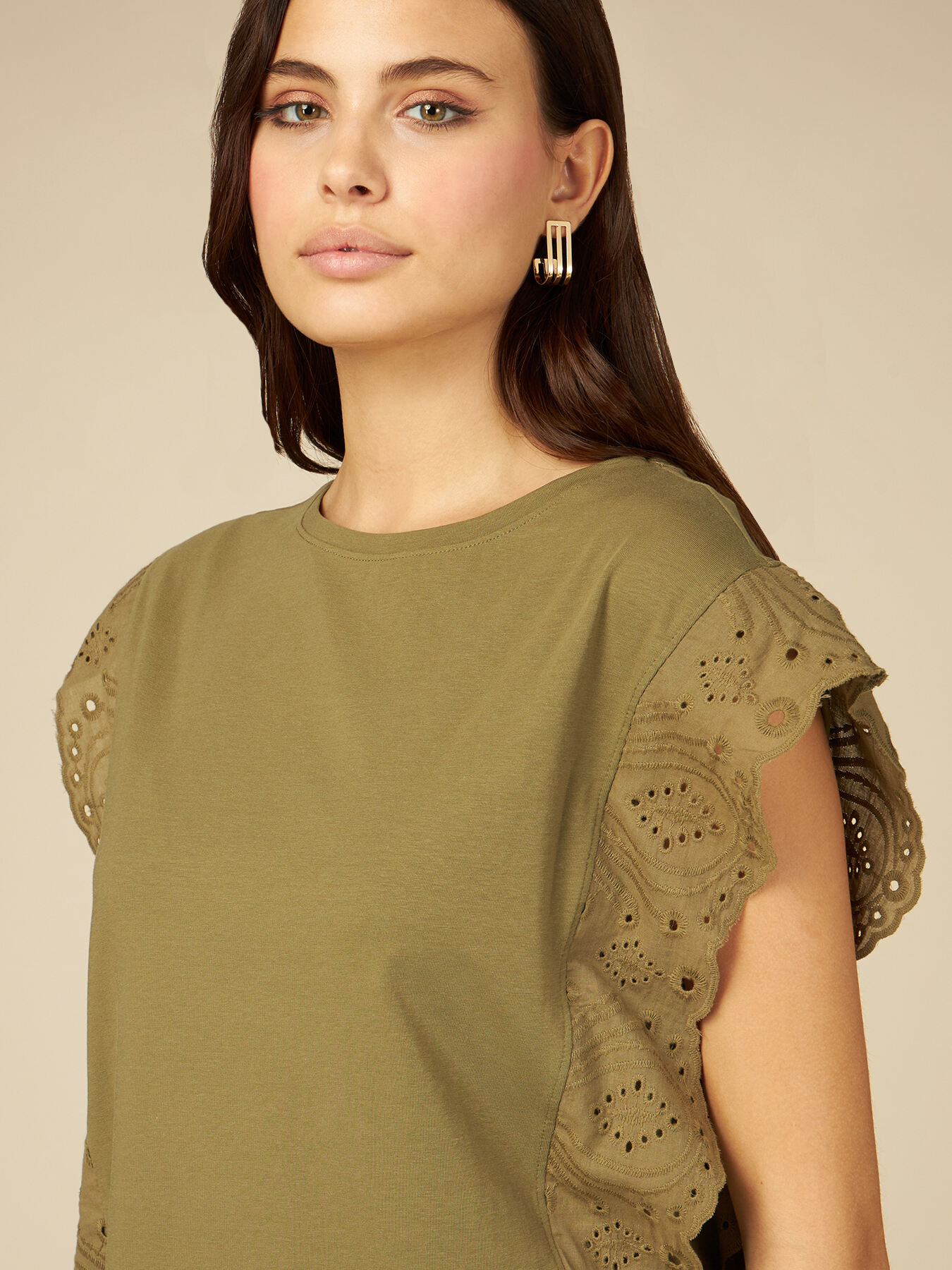 T-shirt with Broderie Anglaise borders image number 2