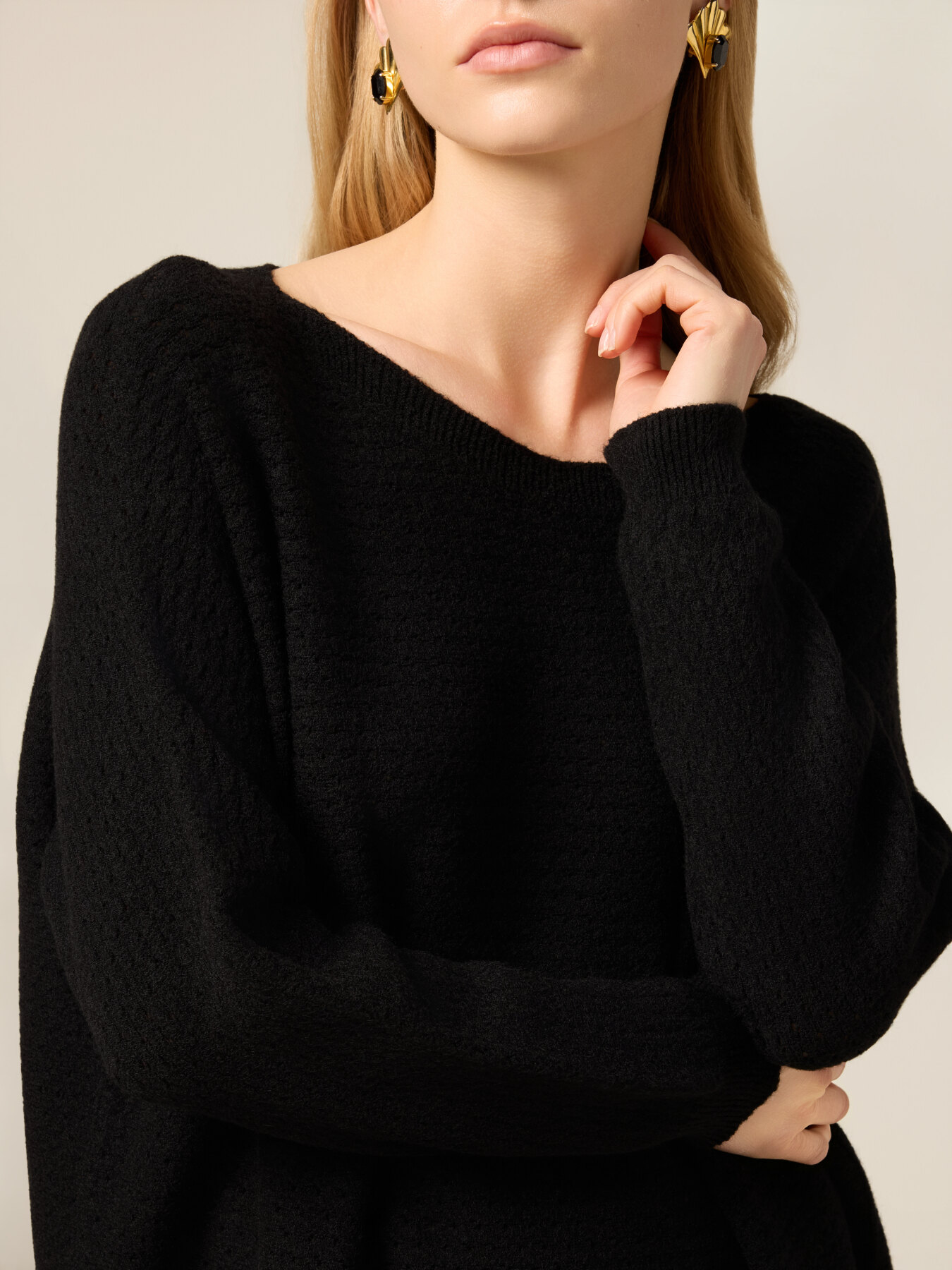 Pullover aus Viskose-Mischgewebe mit Lochstrickverarbeitung image number 2