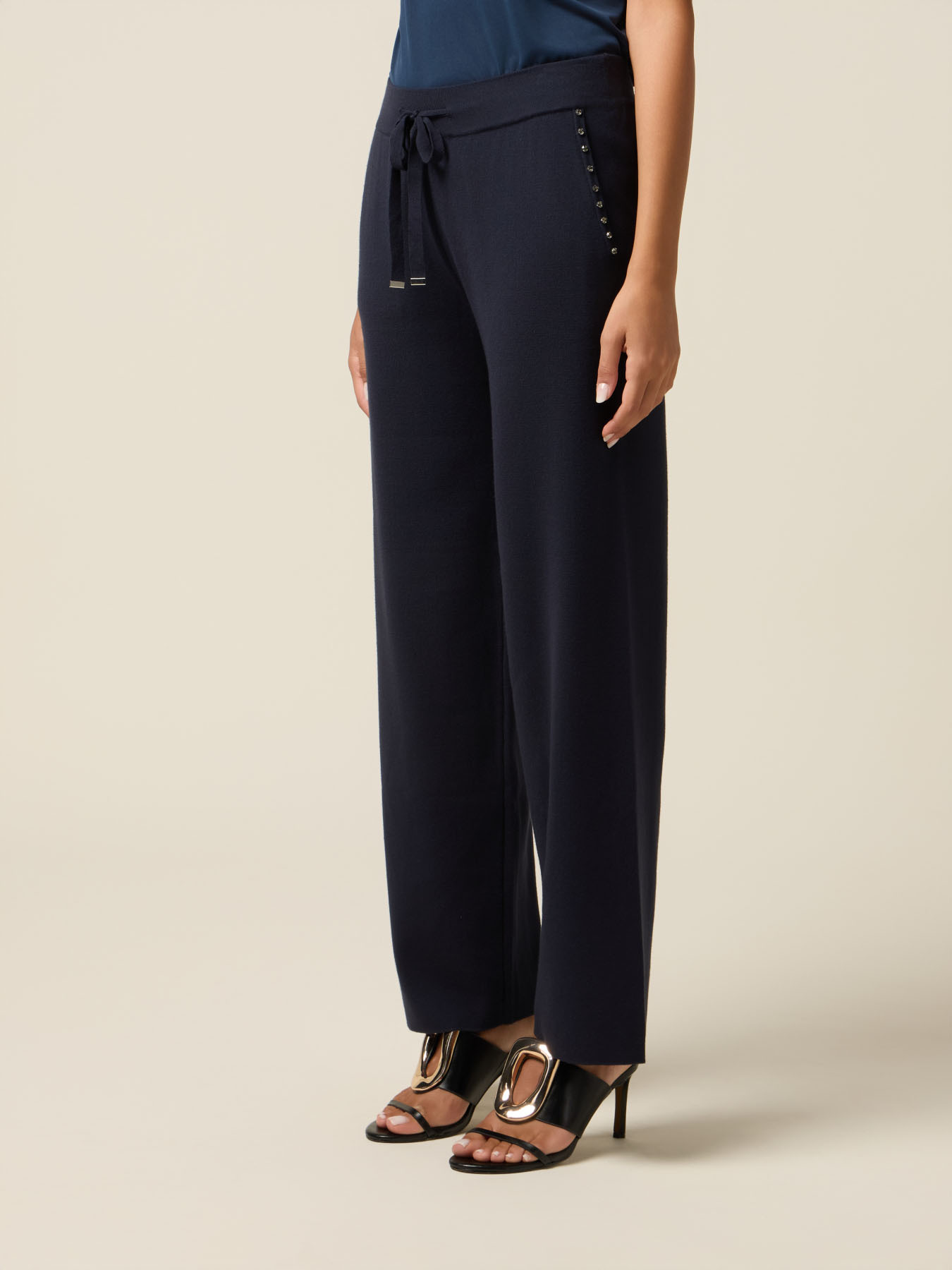 Knitted pants with gussets image number 3