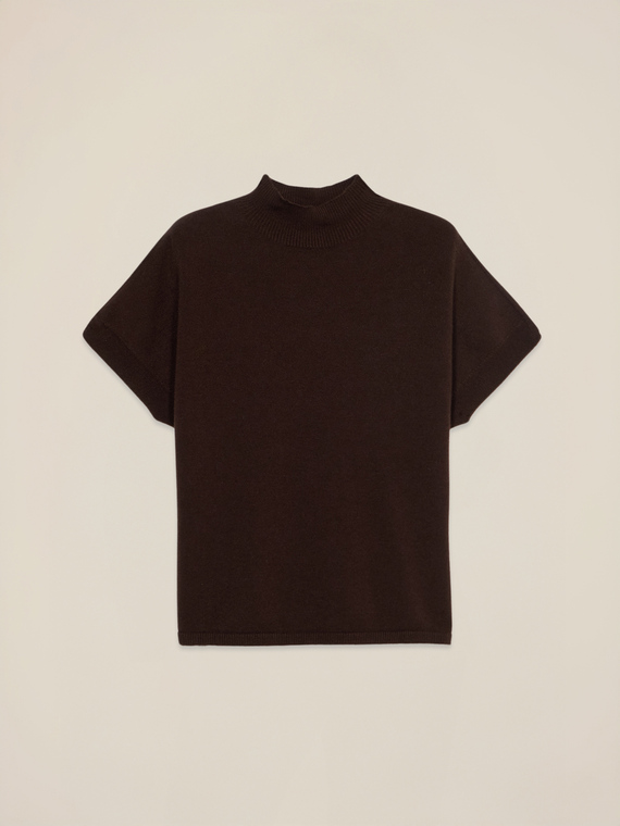 Short-sleeve turtleneck sweater