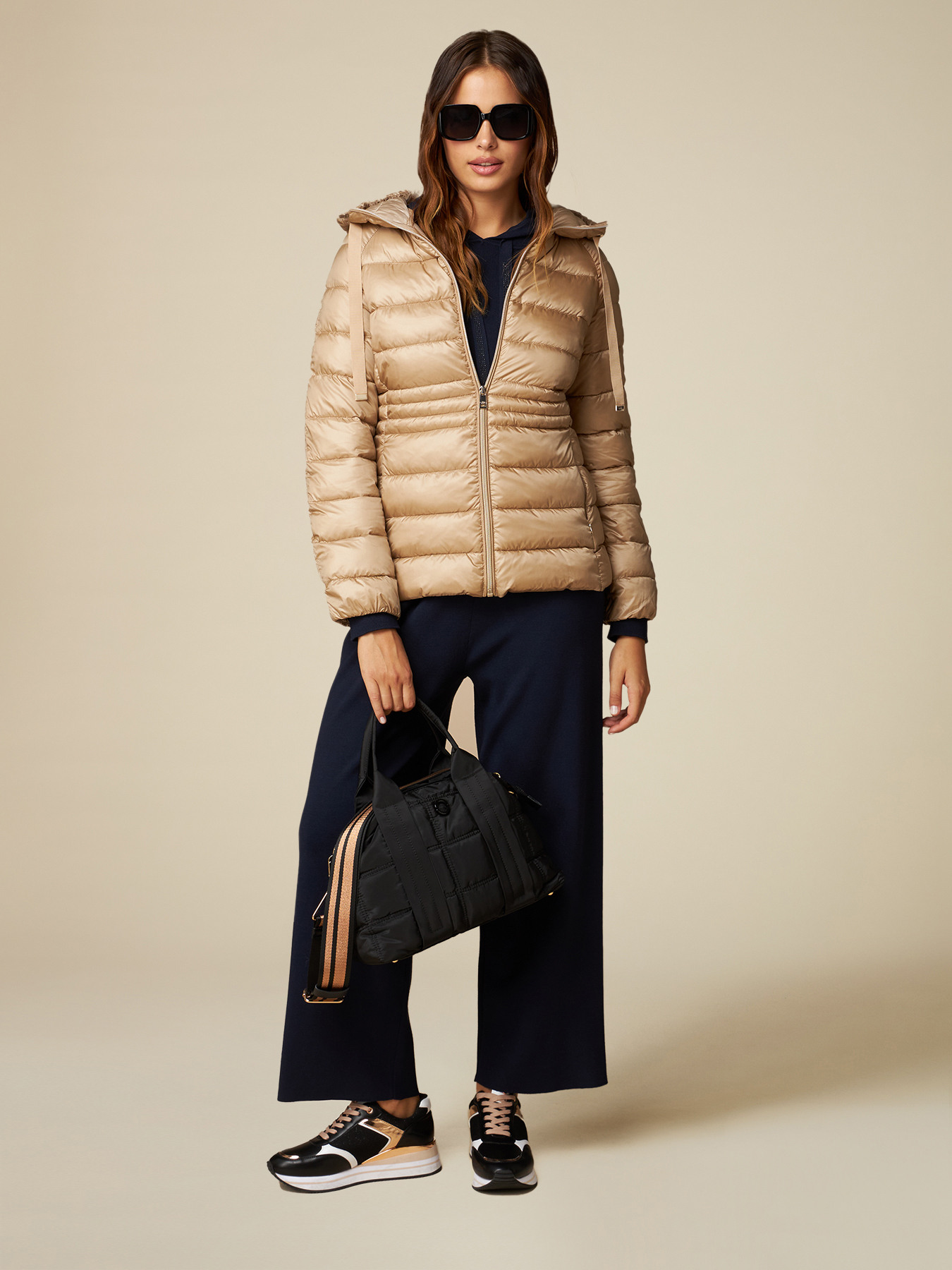 Lightweight recycled fibre down jacket image number 3