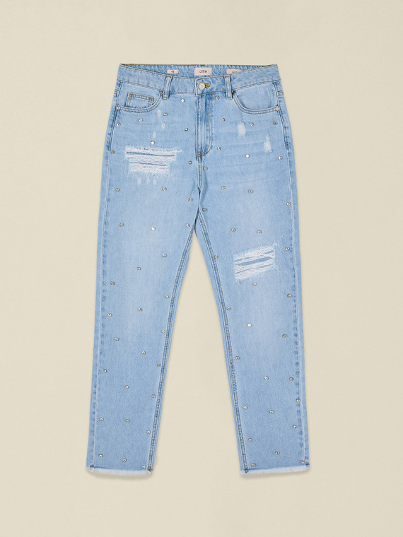 Ripped jeans with studs