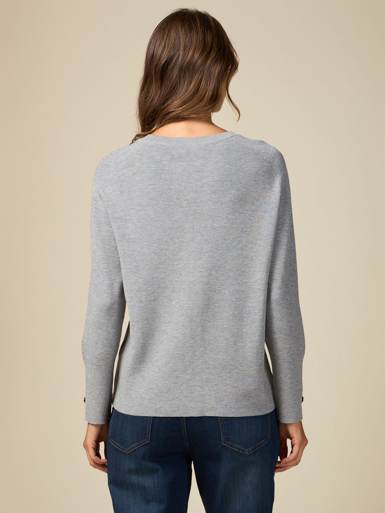 Pull ras-du-cou avec boutons image number 1