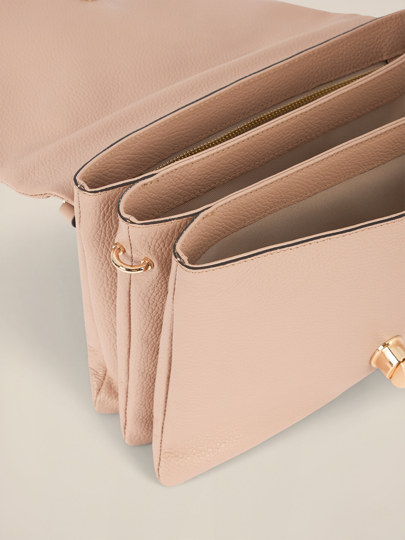 Genuine leather shoulder bag image number 4