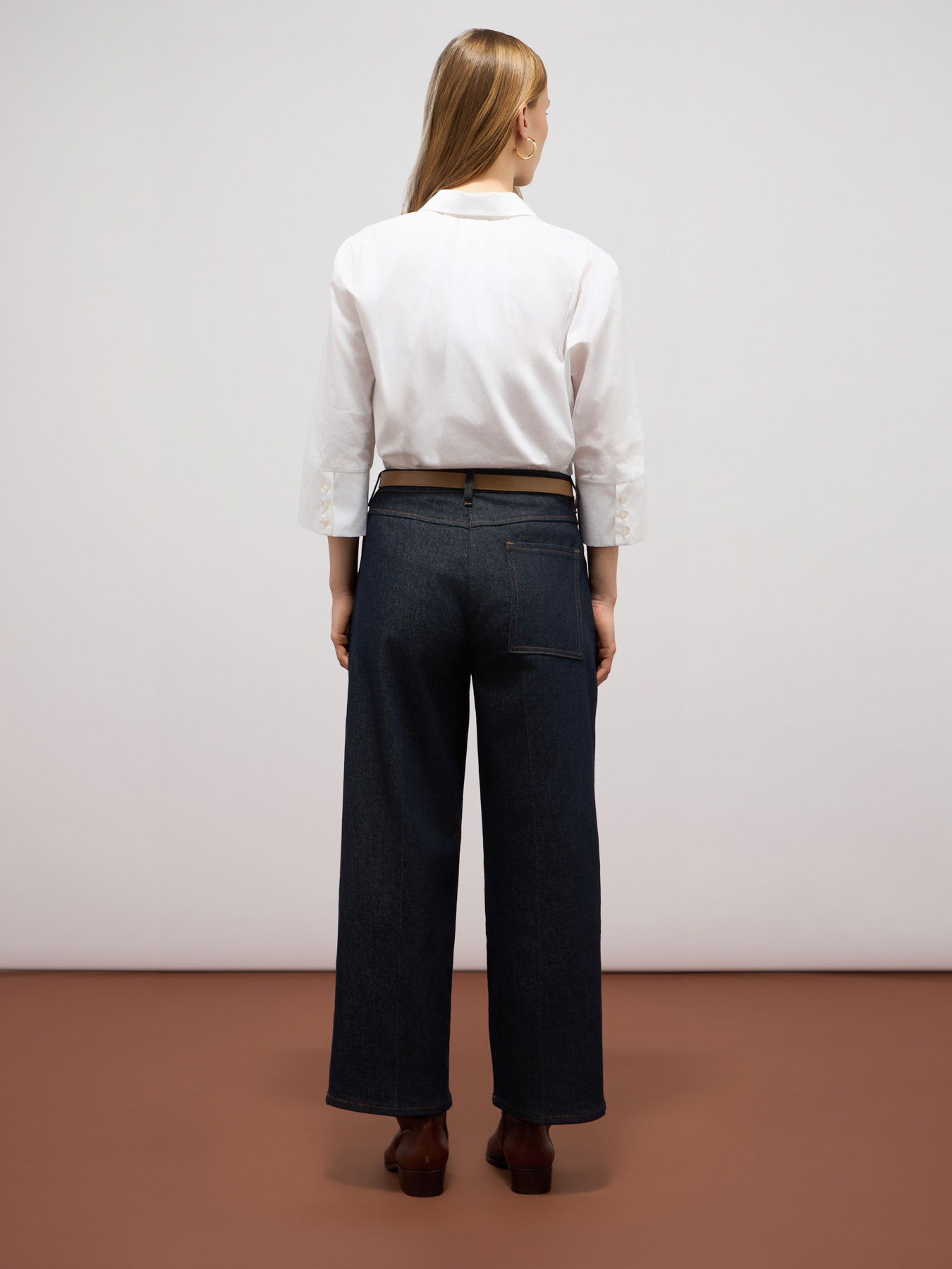 Jeans palazzo de mezclilla con pliegues frontales image number 1