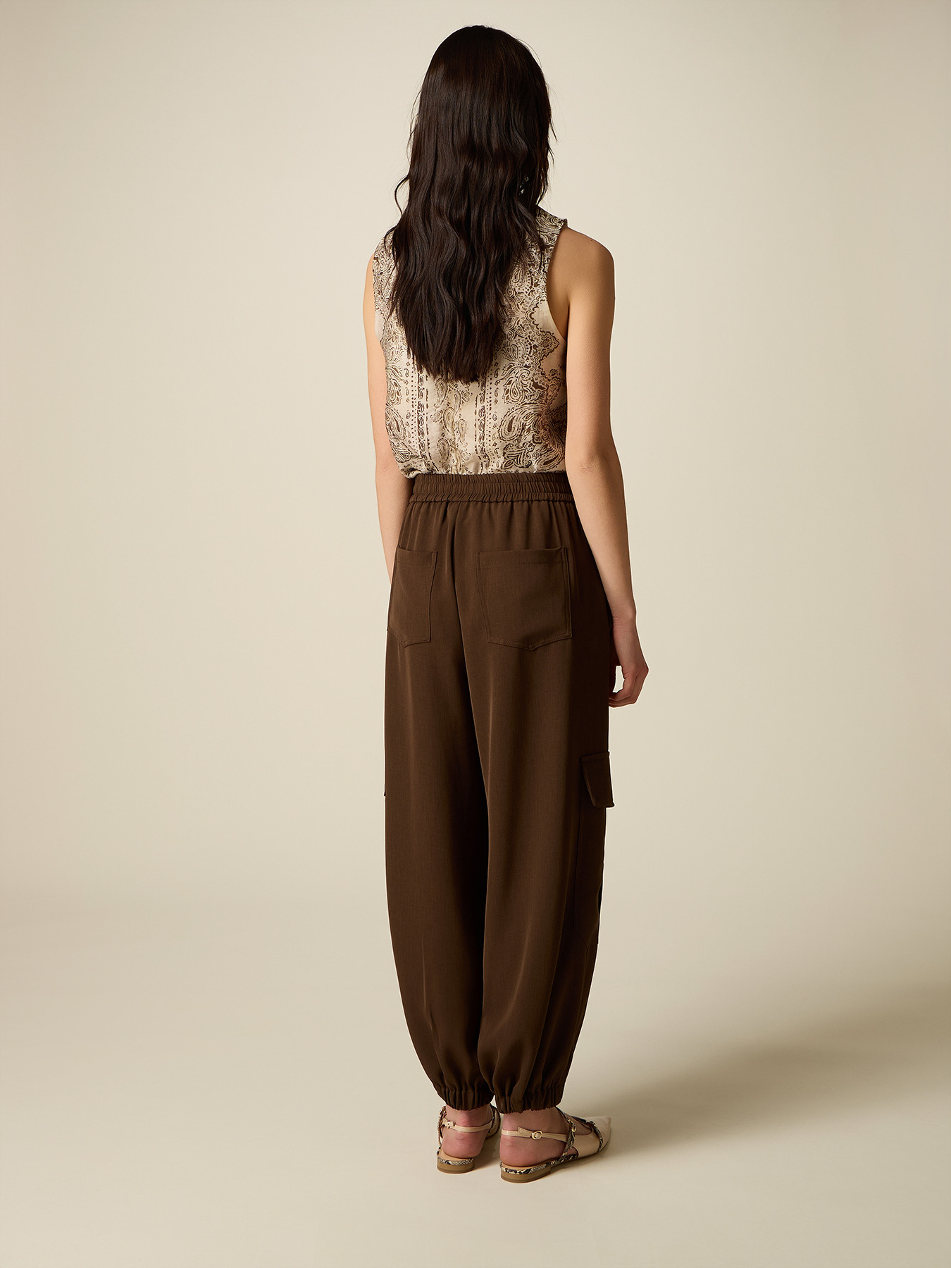 Pantaloni joggers cargo image number 1