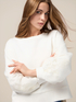 Sweat-shirt ferm&eacute; avec broderies sur les manches image number 2