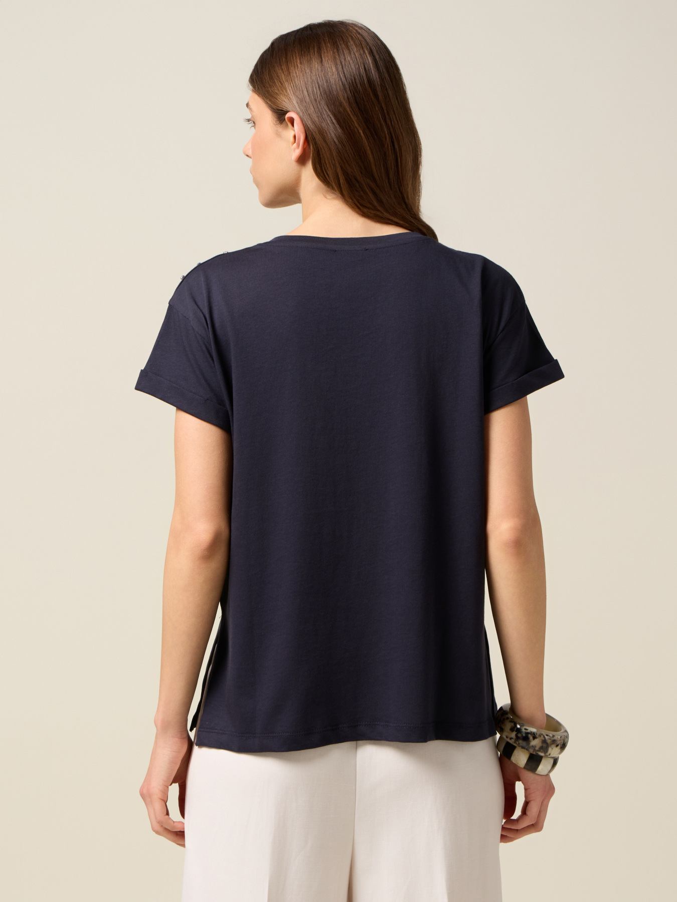 T-shirt con ricamo in castoni image number 1