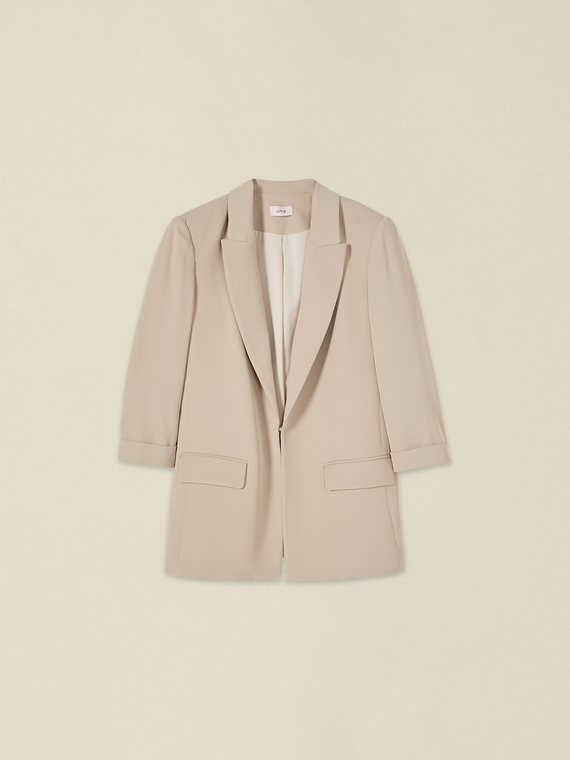 Straight blazer with three-quarter sleeves