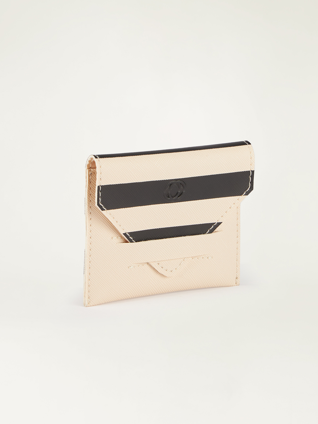 Portacarte effetto pelle image number 2