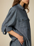 Camisa amplia mezcla de lino efecto denim image number 2