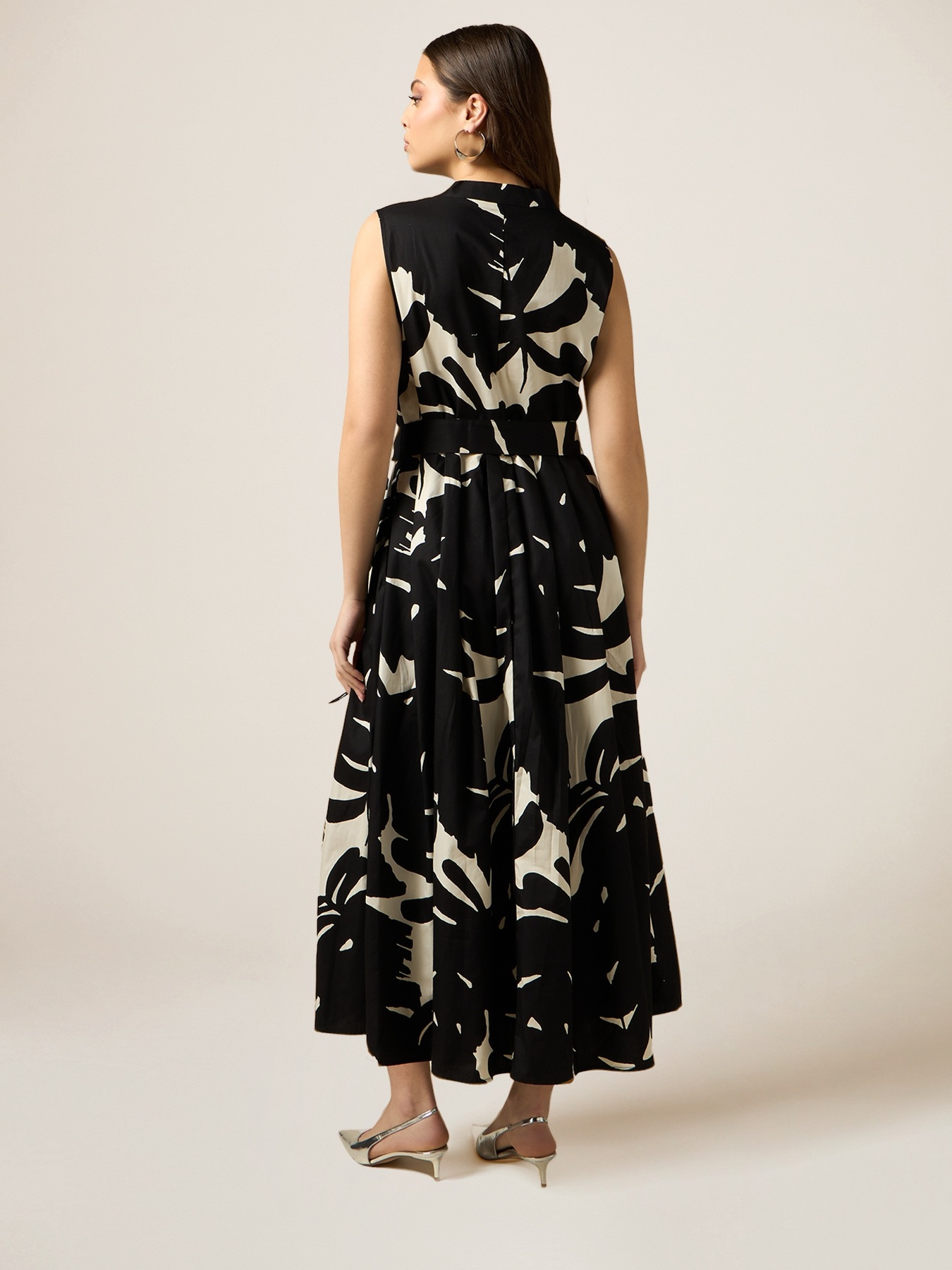 Vestido flare en popelina estampada image number 1