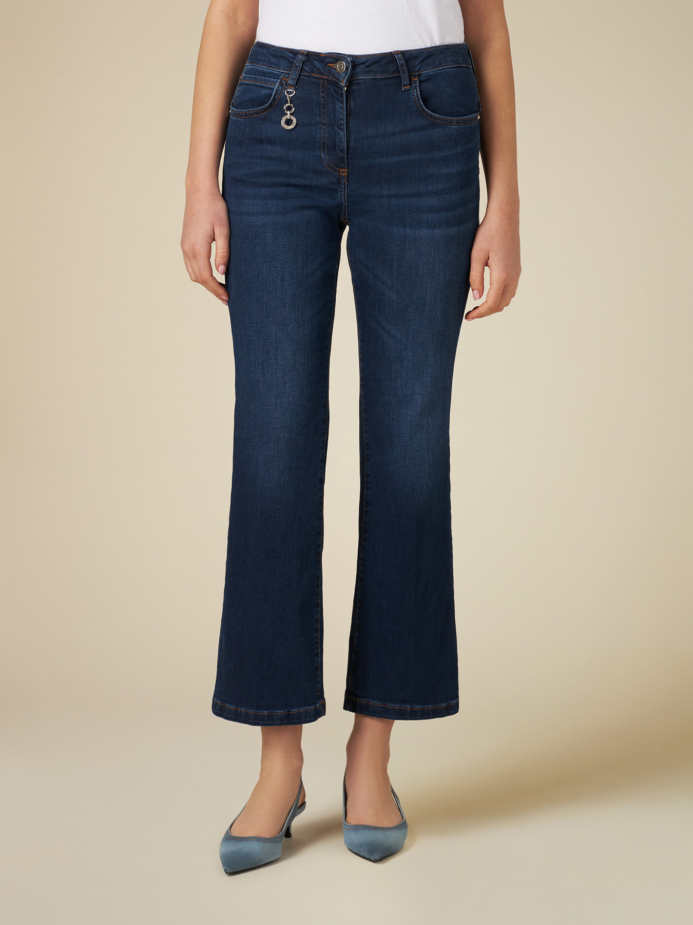 Umweltfreundliche Flare-Jeans mit Charm image number 3