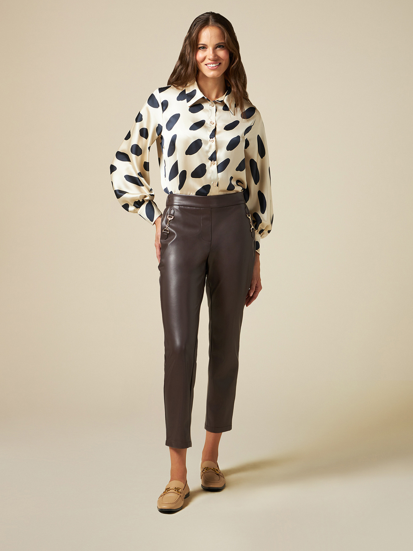 Joggers con dettaglio catene image number 0