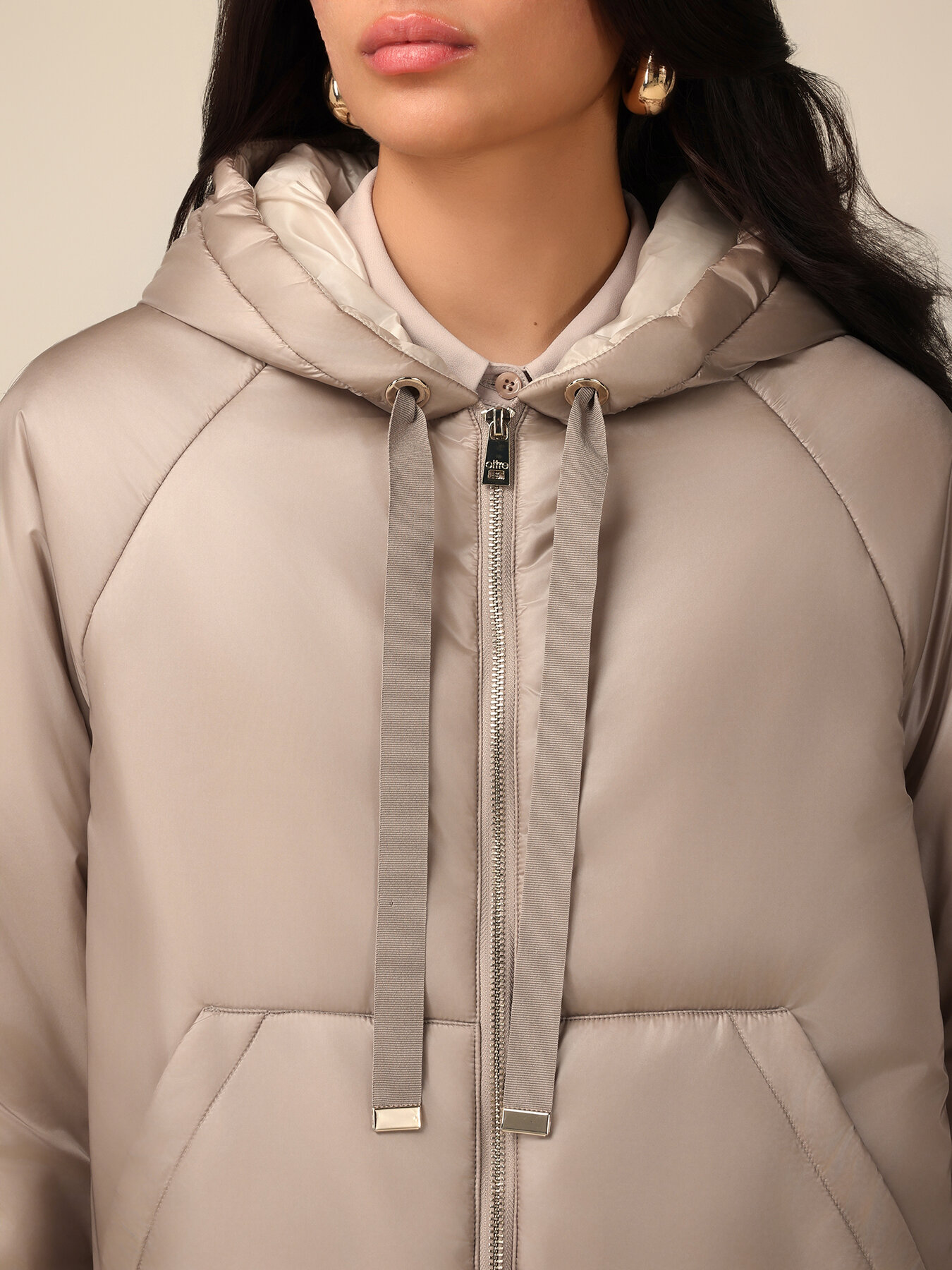 Lightweight down jacket with hood image number 2