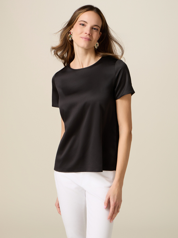 Two-material T-shirt