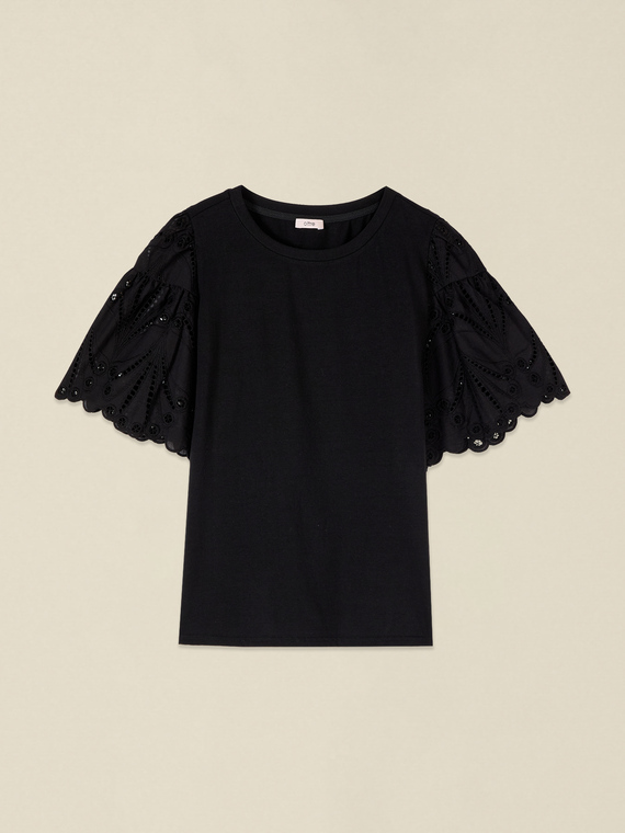 T-shirt with broderie anglaise sleeves