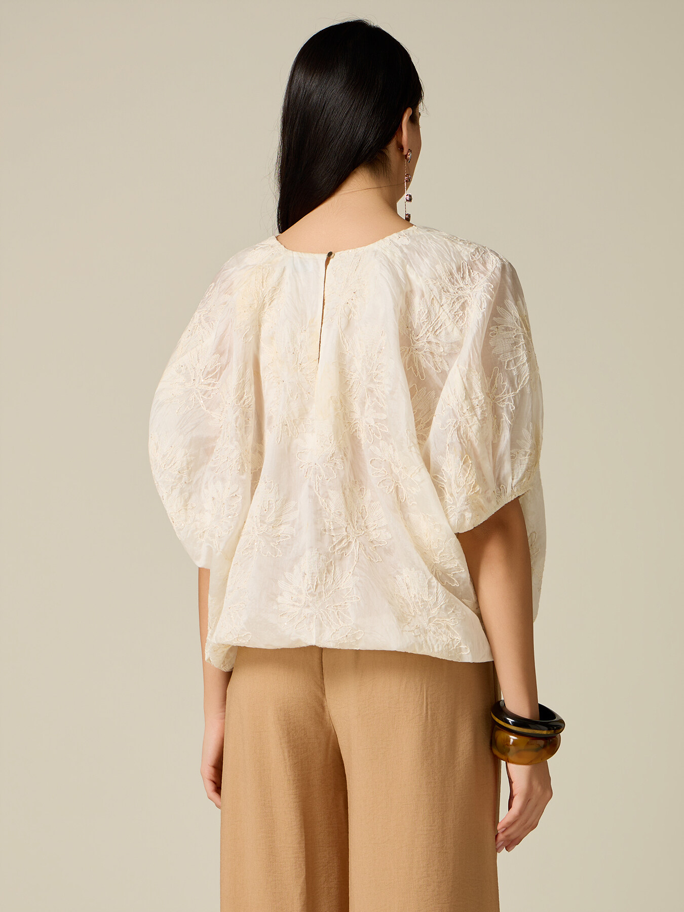Bluse aus Lyocell-Mischung mit Stickerei image number 1