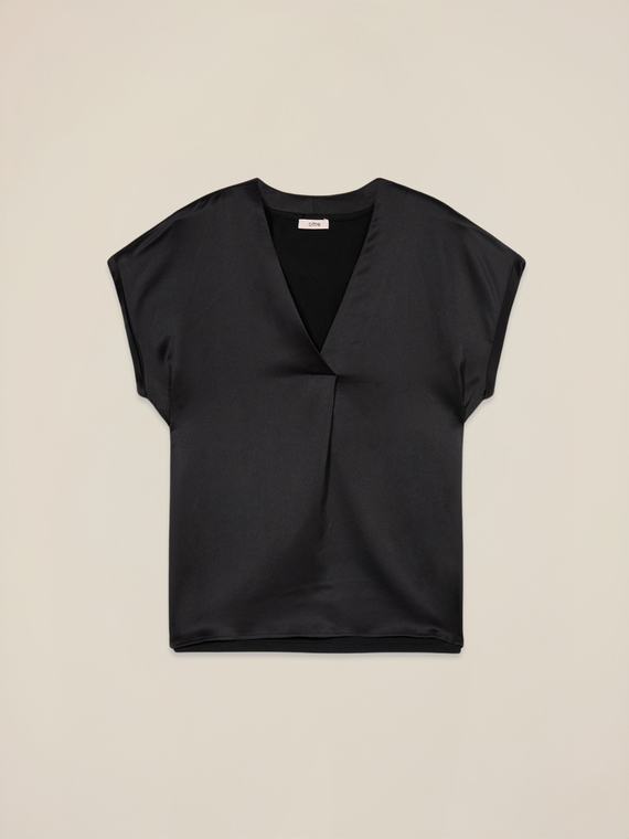 Two-material V-neck T-shirt