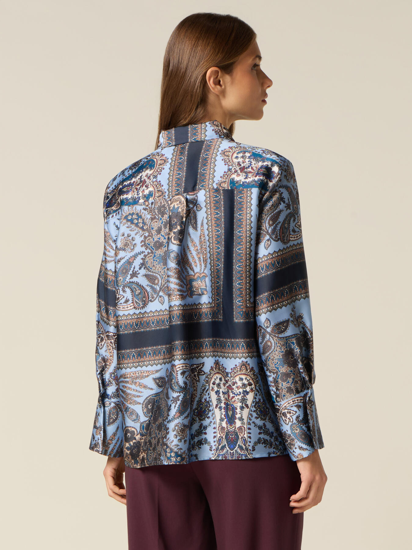 Patterned satin shirt image number 1