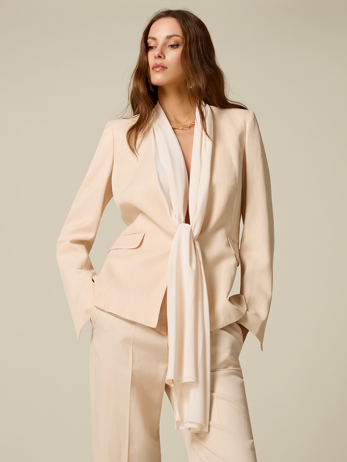 Chaqueta con inserto de georgette image number 0