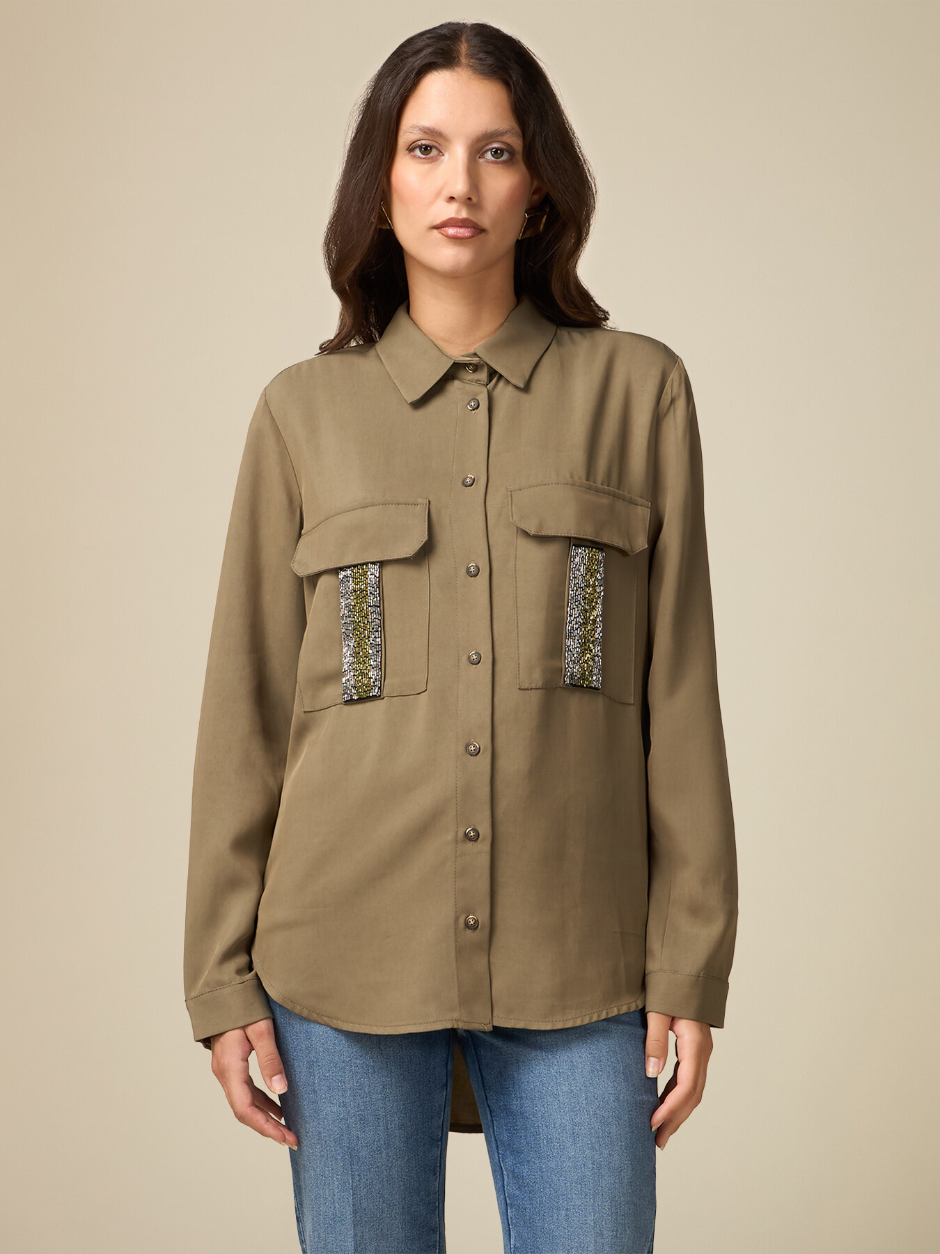 Camisa con bolsillos bordados image number 0