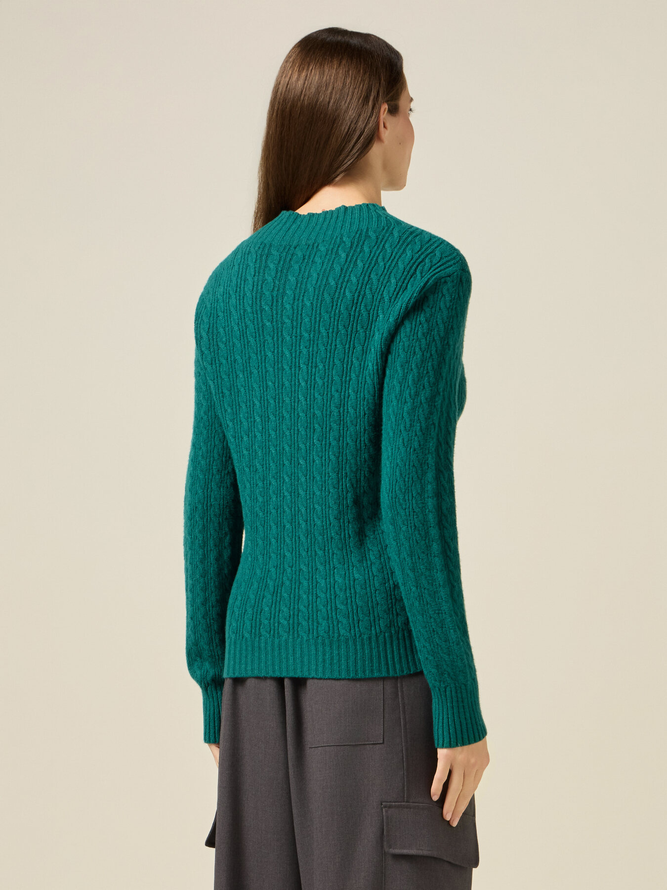 Rollkragenpullover mit Zopfmuster image number 1