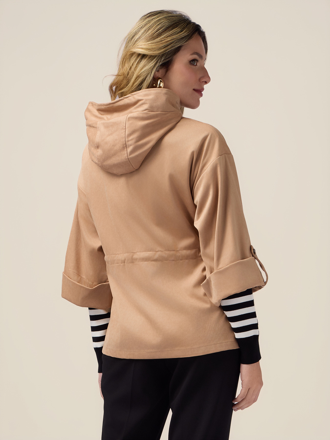 Kurze Jacke in Wildlederoptik image number 1