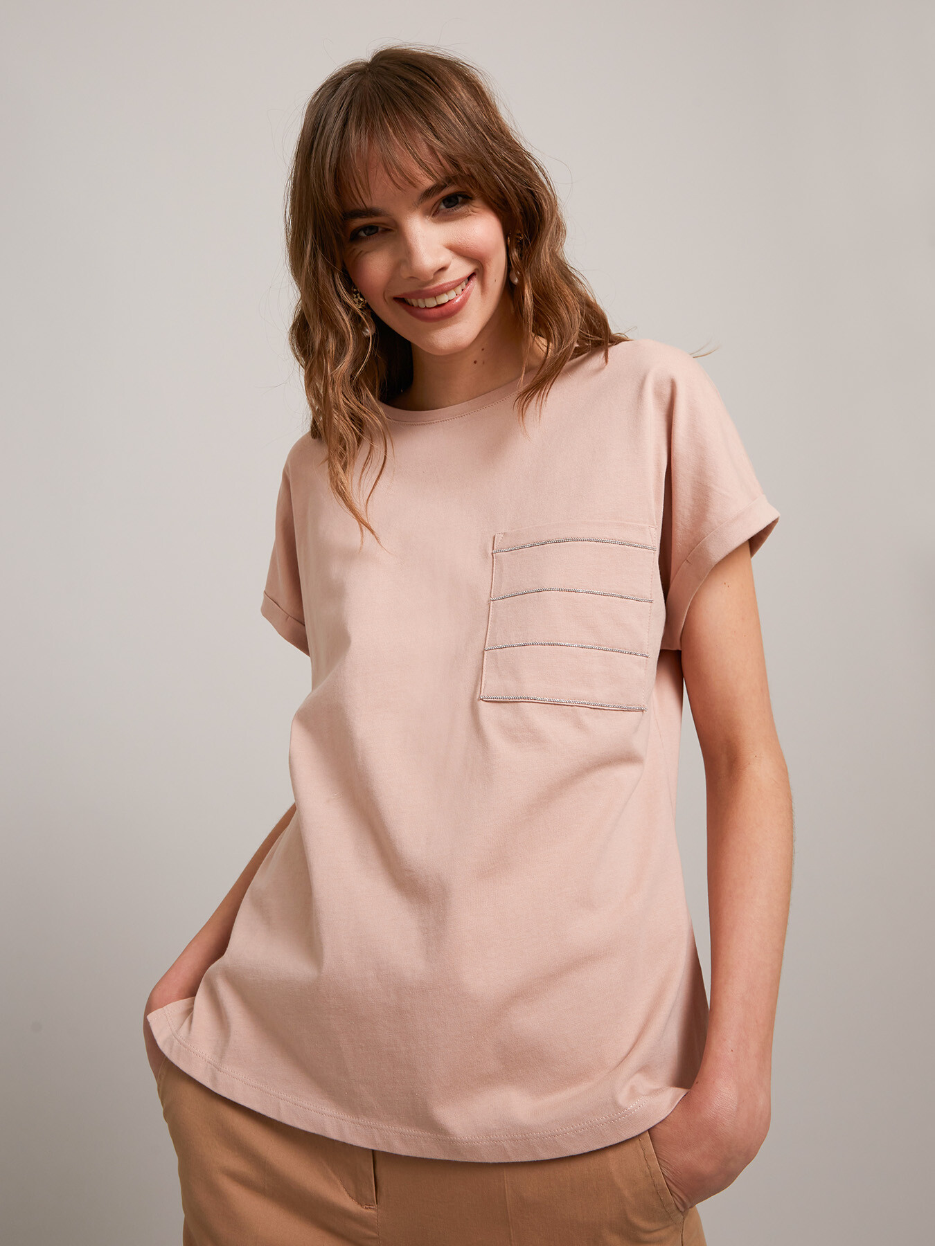 T-shirt with breast pocket and chainlets image number 2