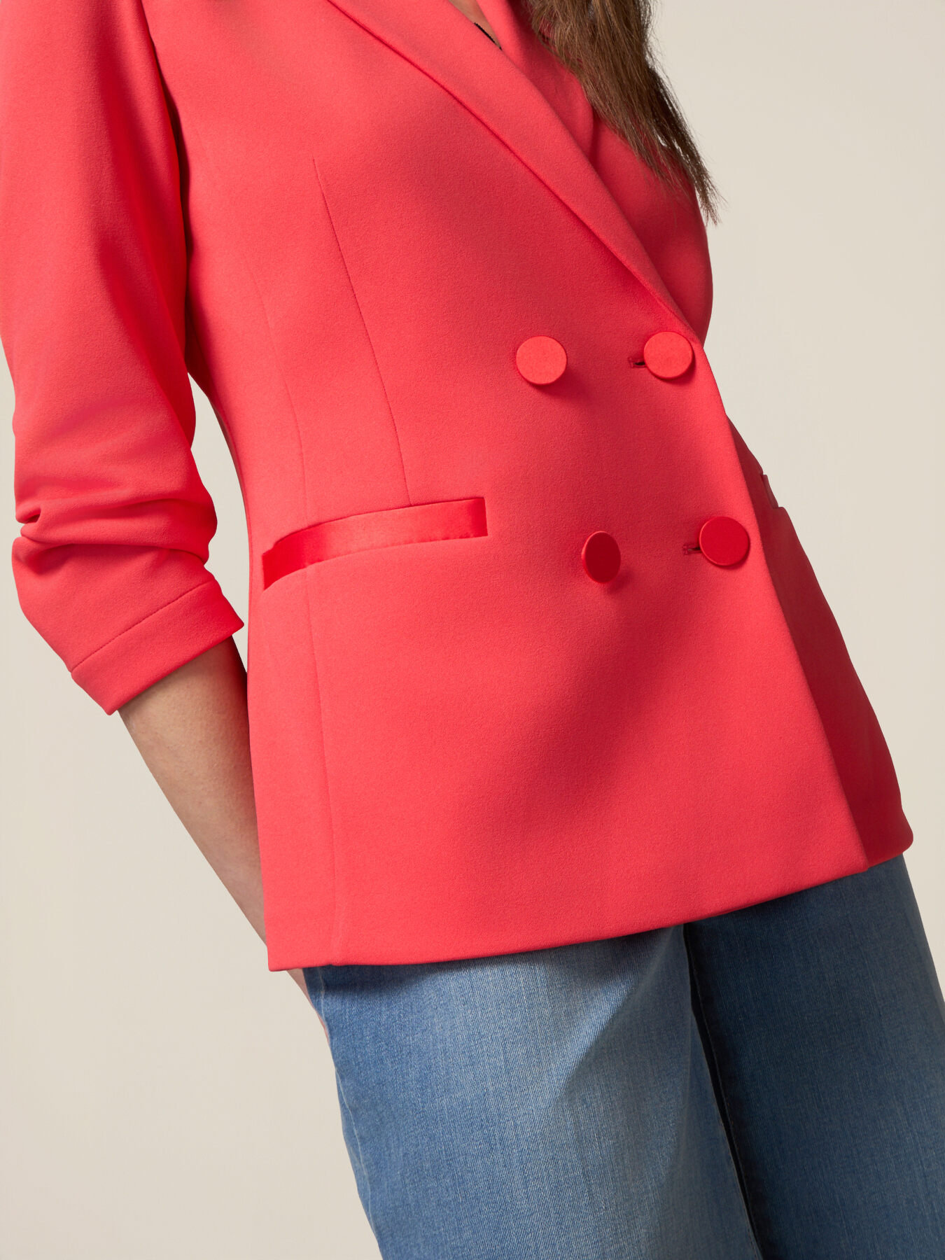 Double-breasted blazer in crepe fabric image number 2