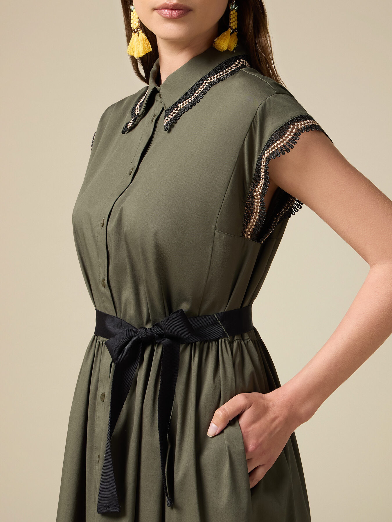 Chemisier dress with macram&eacute; details image number 2