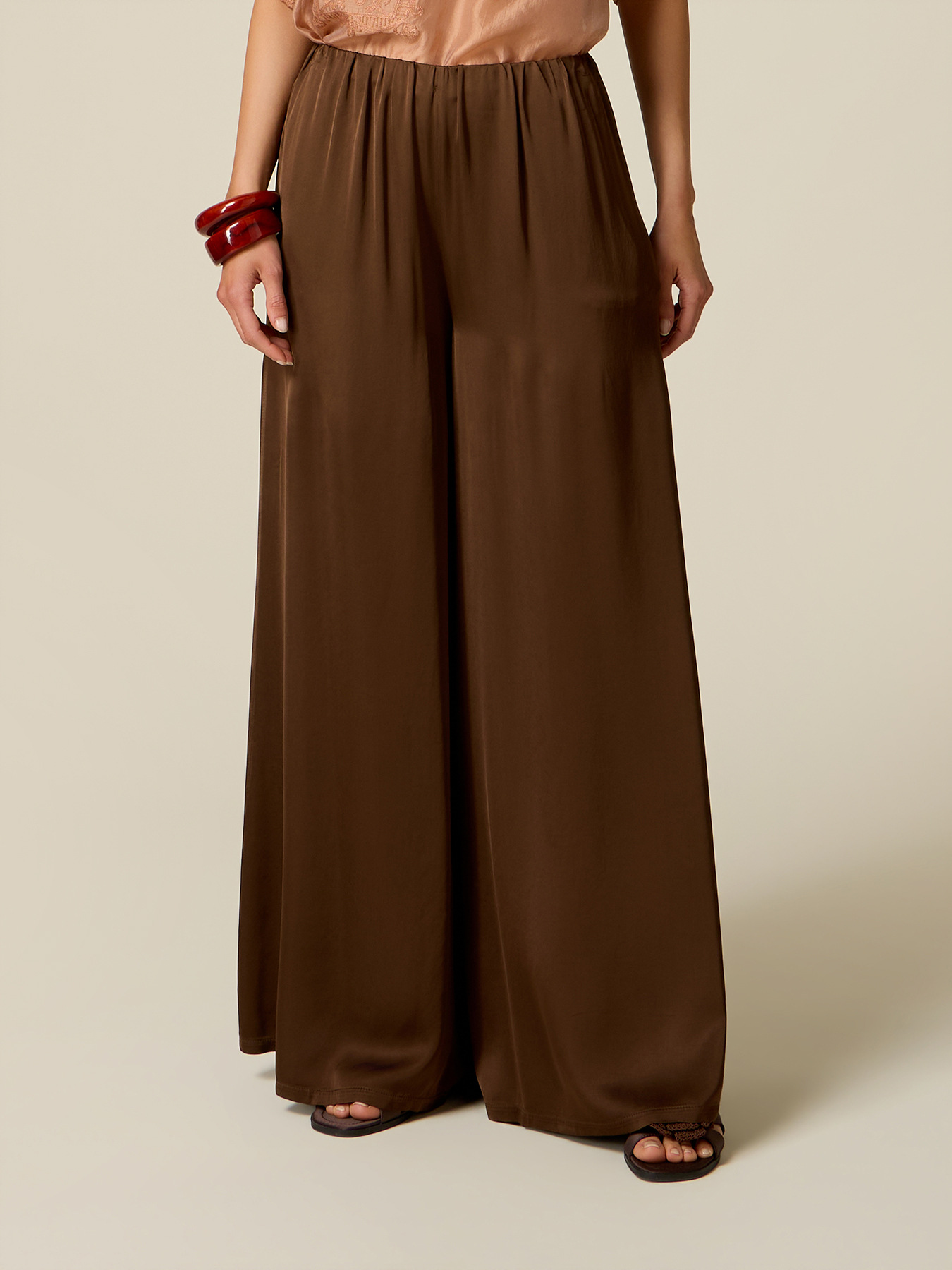 Pantalon palazzo en satin de viscose image number 3