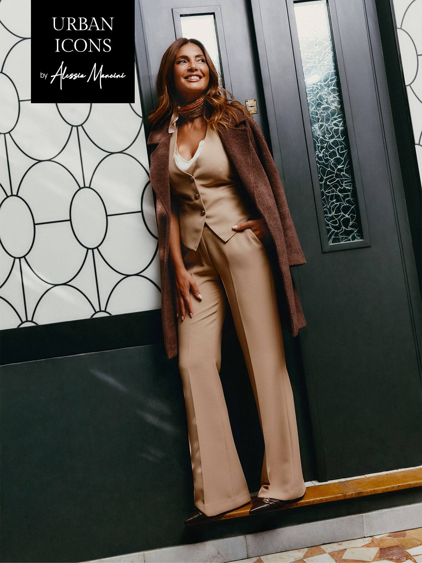 Wide-leg palazzo pants in crepe fabric image number 0