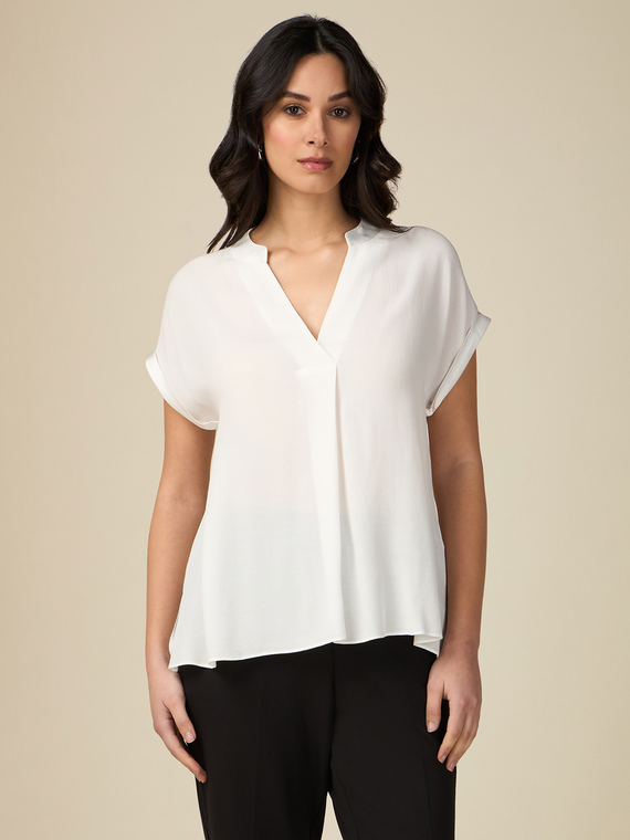 Short-sleeved viscose blouse