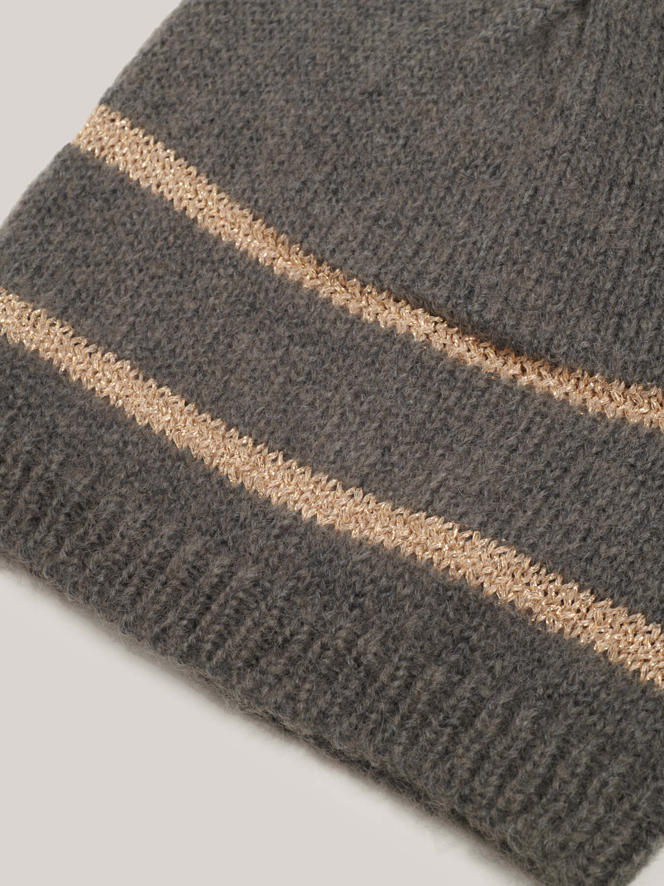 Bonnet en mohair m&eacute;lang&eacute; image number 2